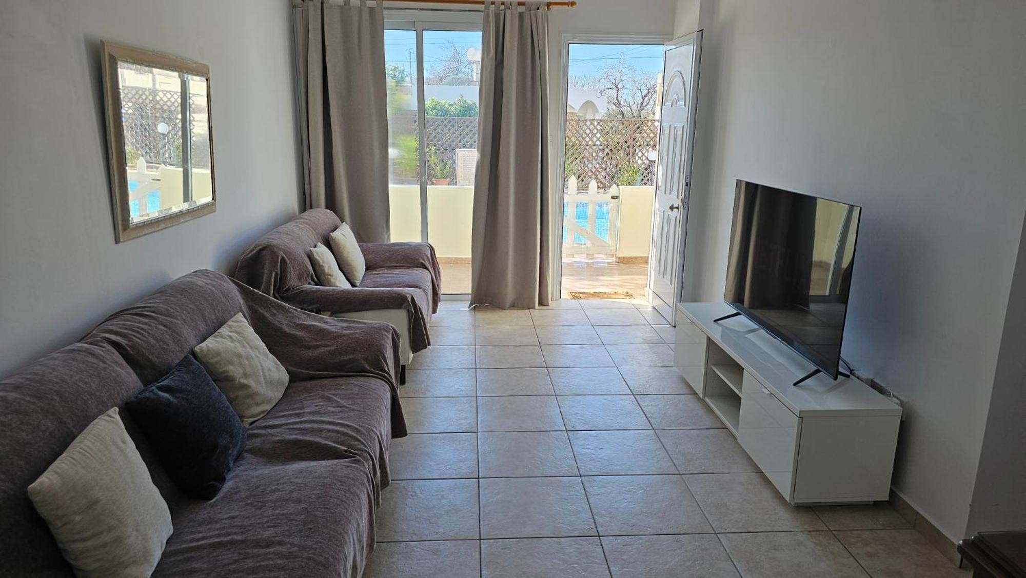 Peaceful Apartment With Double Bed - Oak Breeze Paphos Exterior photo