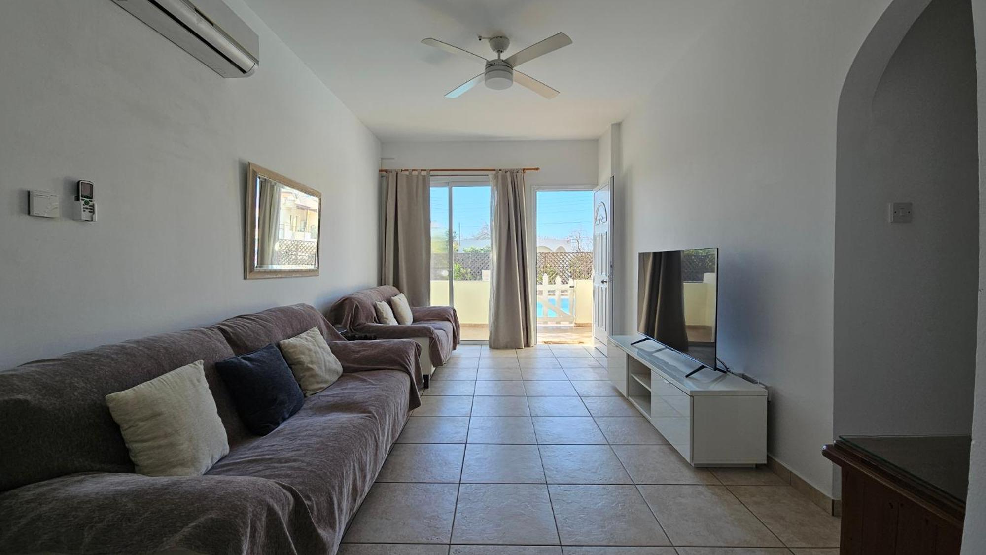 Peaceful Apartment With Double Bed - Oak Breeze Paphos Exterior photo